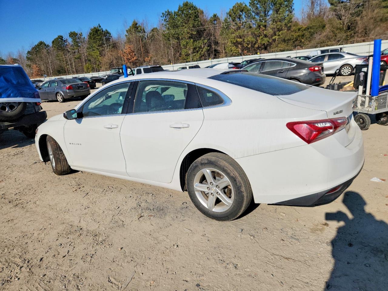 2022 CHEVROLET MALIBU LT photo 2