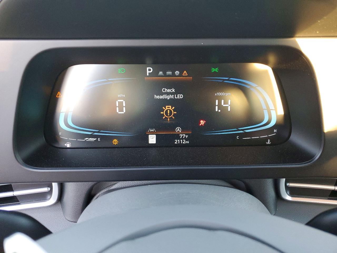 2025 HYUNDAI ELANTRA SE photo 9