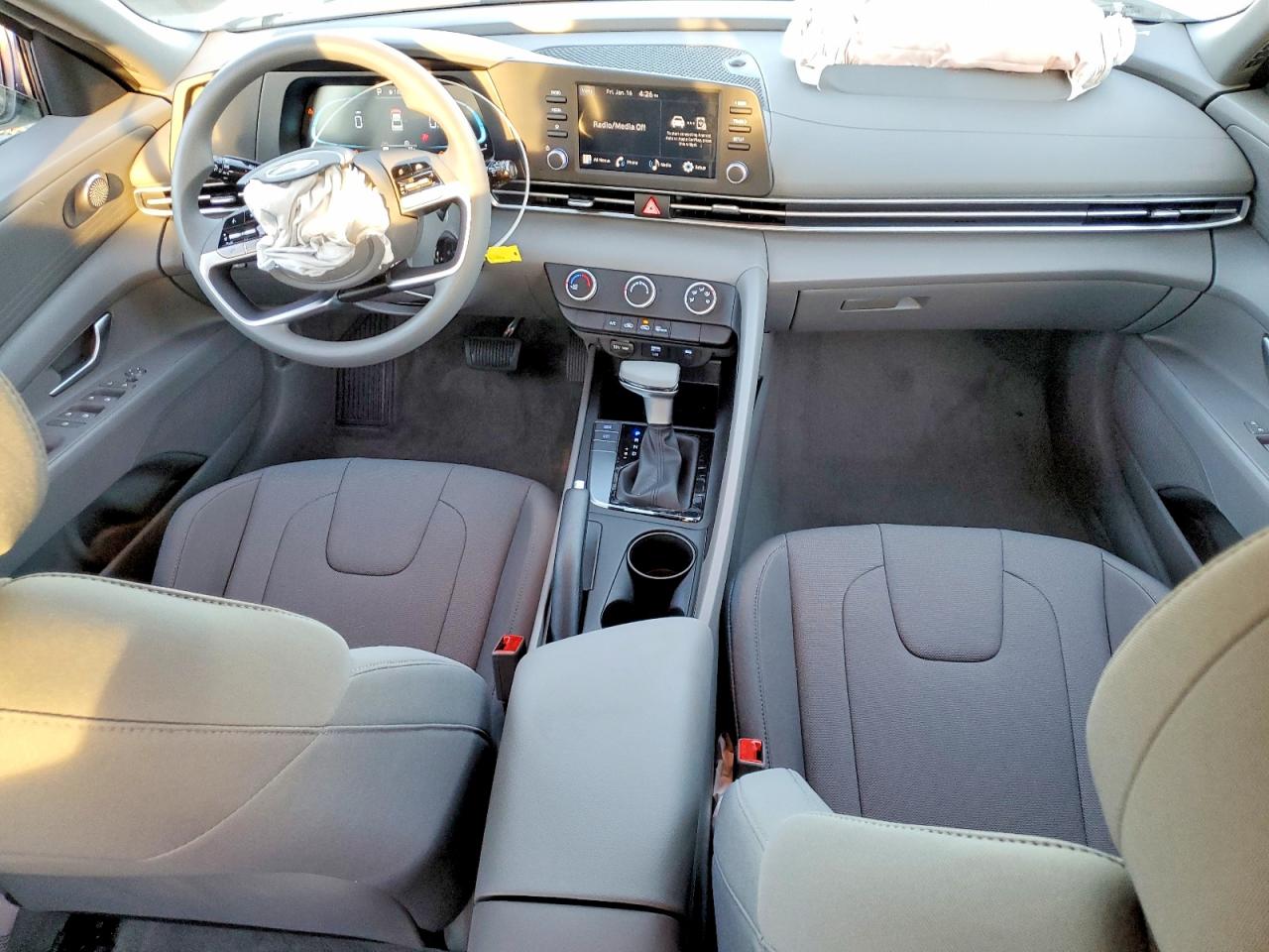 2025 HYUNDAI ELANTRA SE photo 8