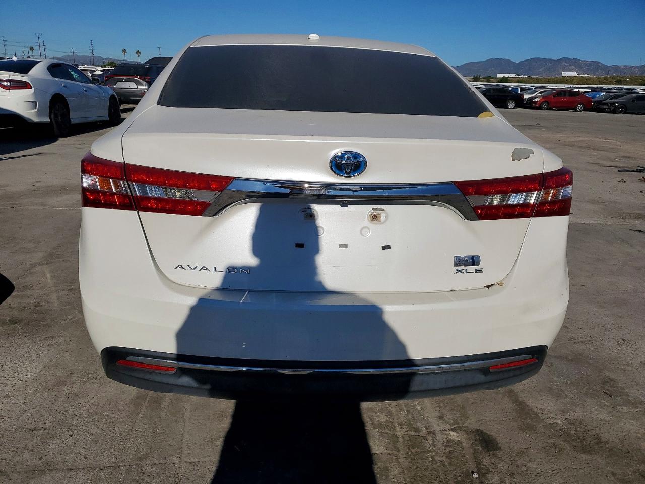 2013 TOYOTA AVALON HYBRID photo 6