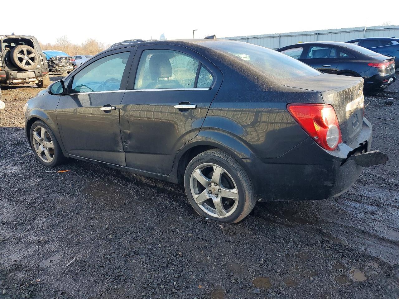 2012 CHEVROLET SONIC photo 2