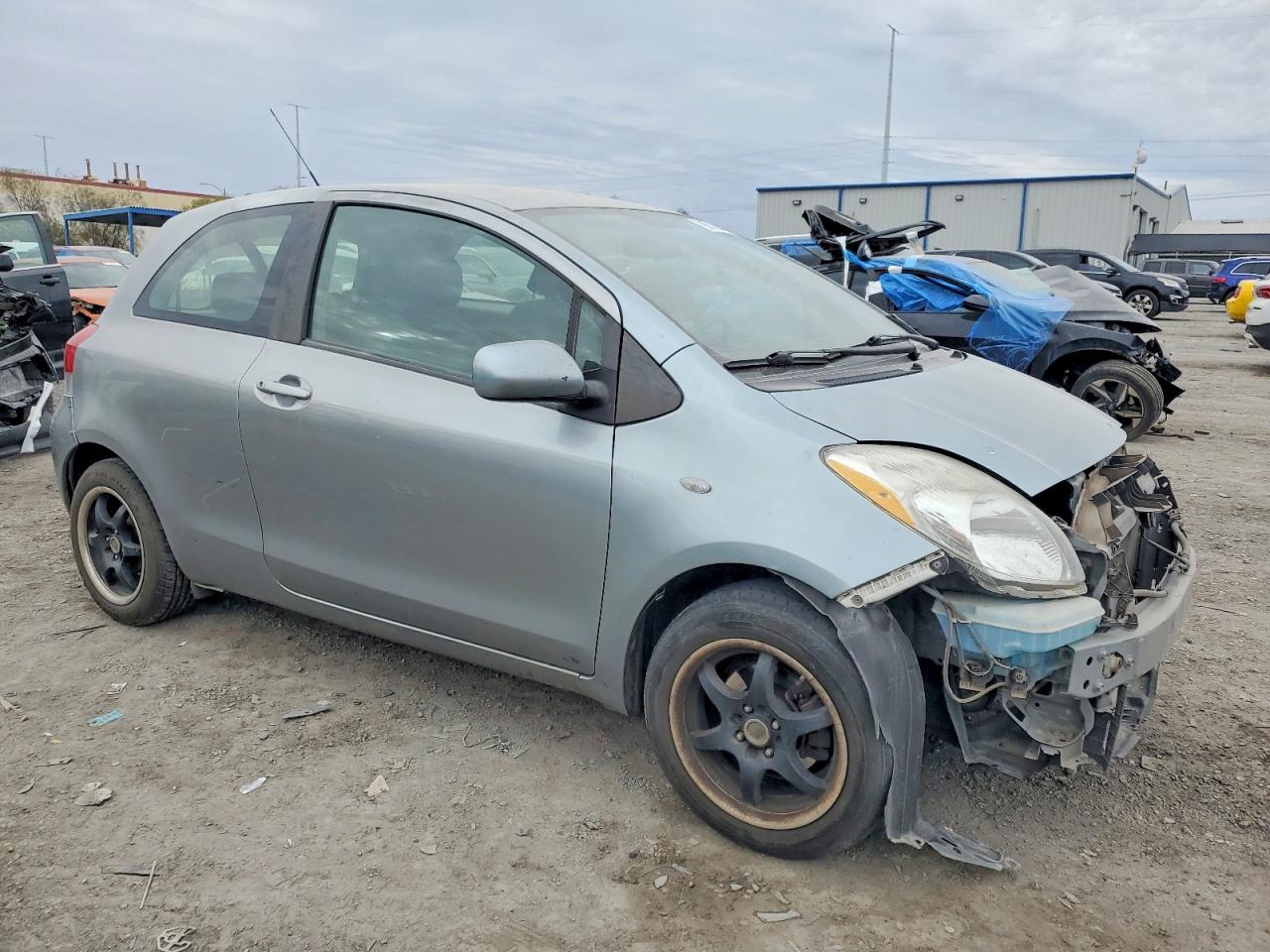 2009 TOYOTA YARIS photo 4