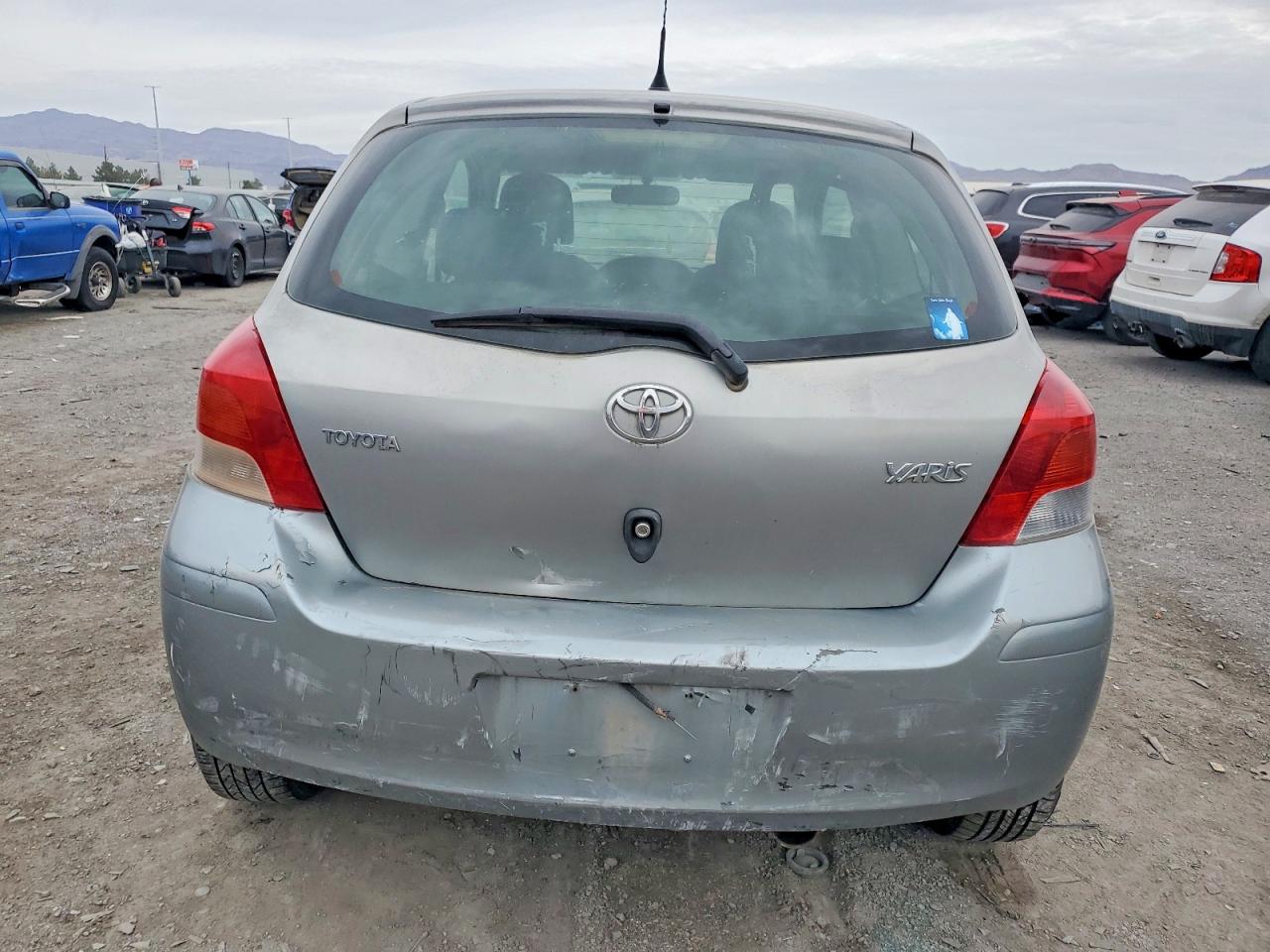 2009 TOYOTA YARIS photo 6