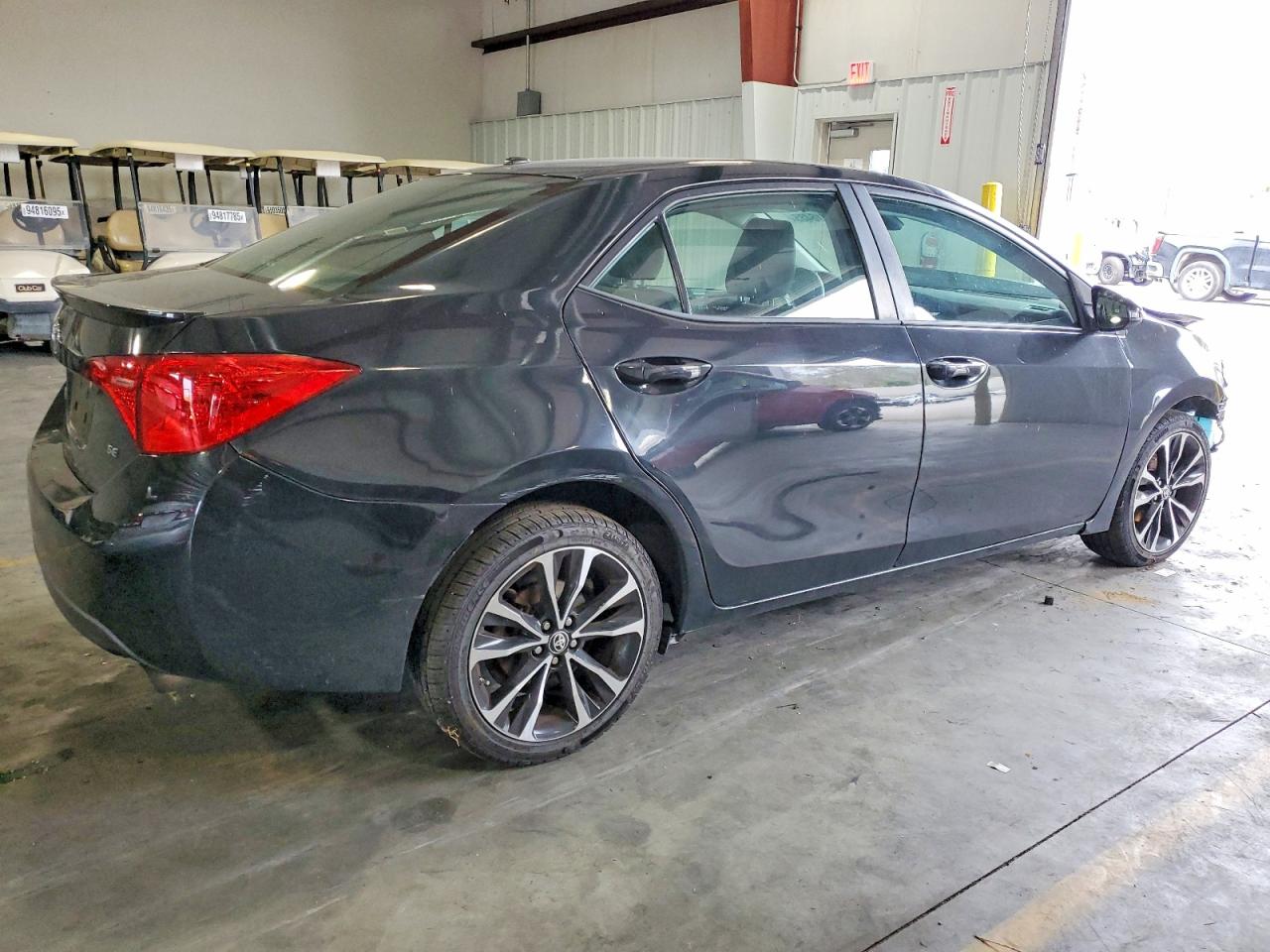 2017 TOYOTA COROLLA L photo 3