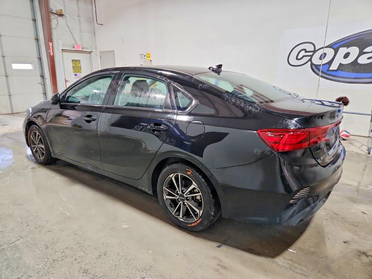 2023 KIA FORTE LX photo 2