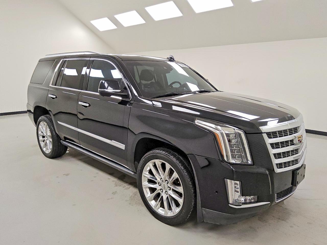 2019 CADILLAC ESCALADE PREMIUM LUXURY photo 4