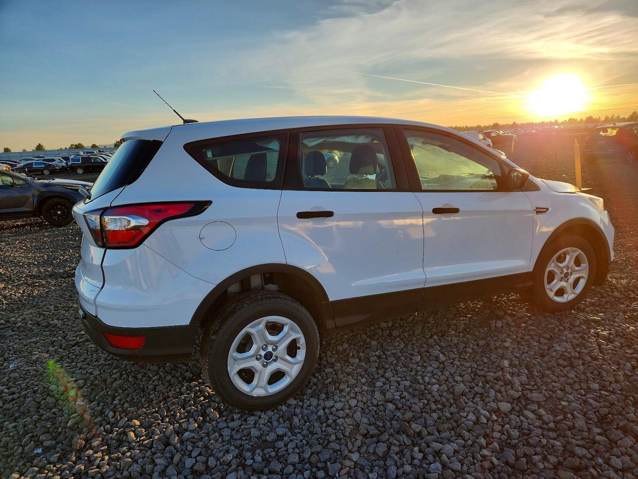 2017 FORD ESCAPE S photo 3