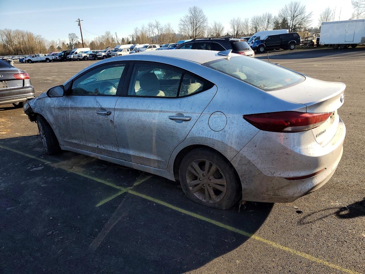 2017 HYUNDAI ELANTRA SE photo 2