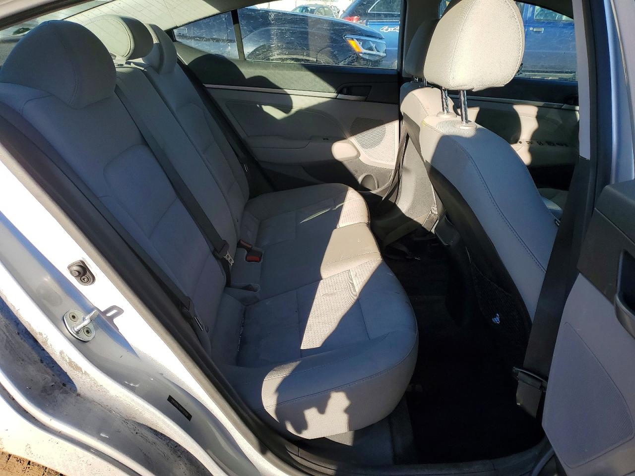 2017 HYUNDAI ELANTRA SE photo 10