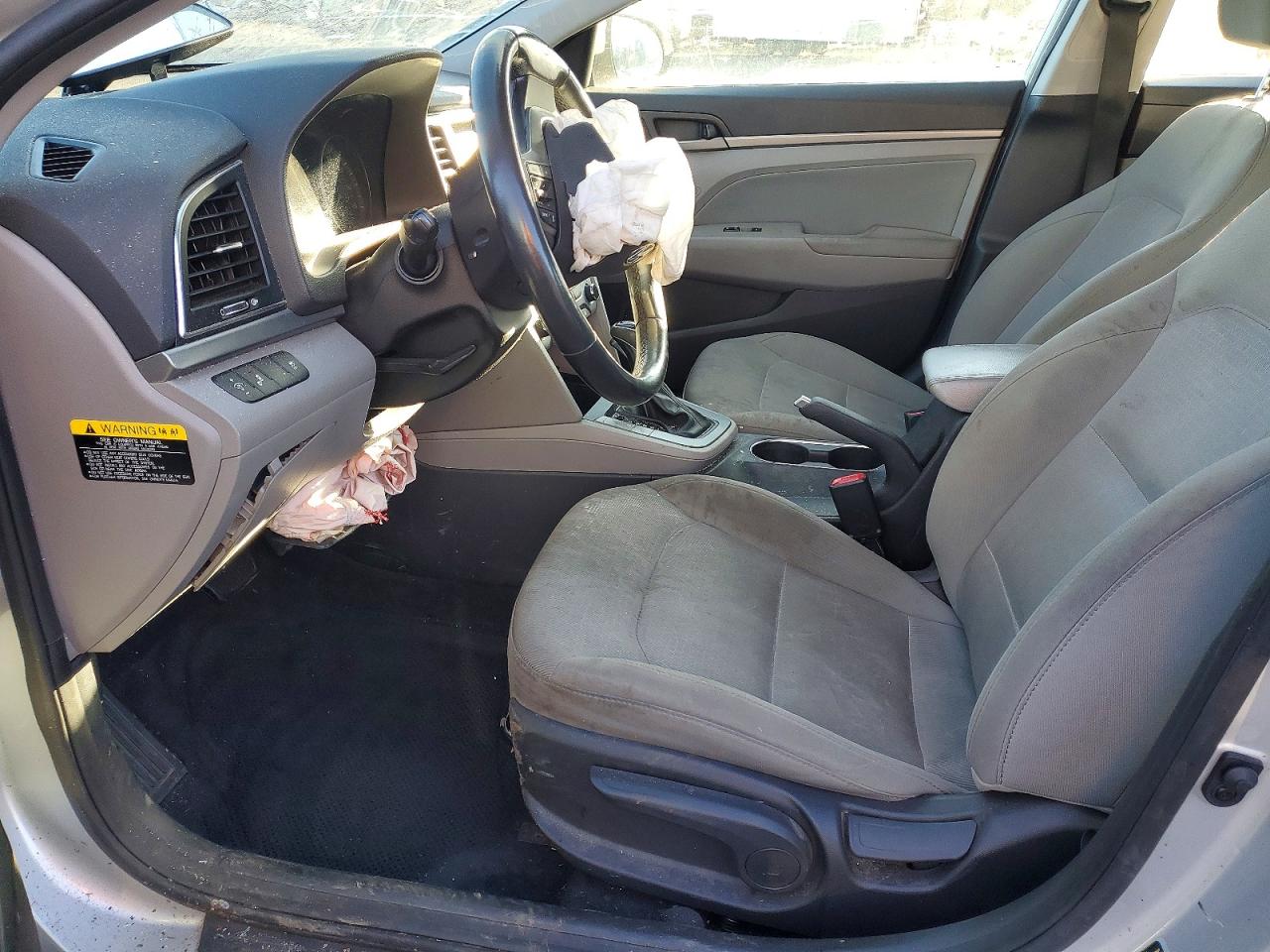 2017 HYUNDAI ELANTRA SE photo 7