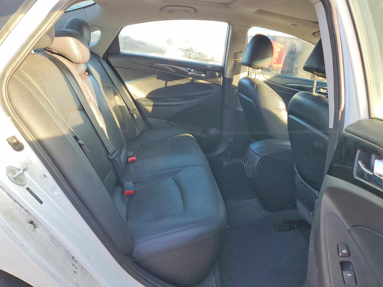 2014 HYUNDAI SONATA SE photo 10