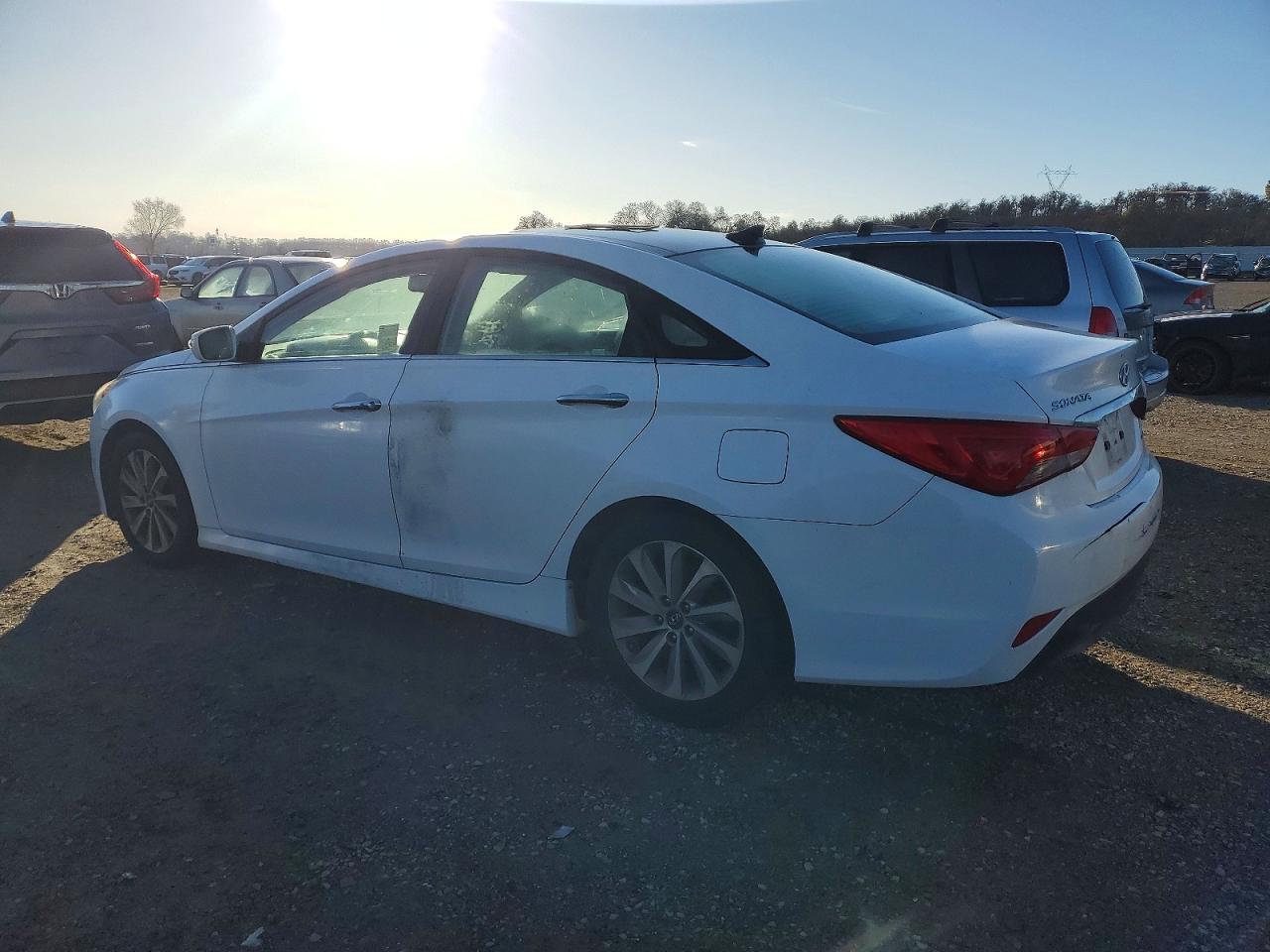 2014 HYUNDAI SONATA SE photo 2