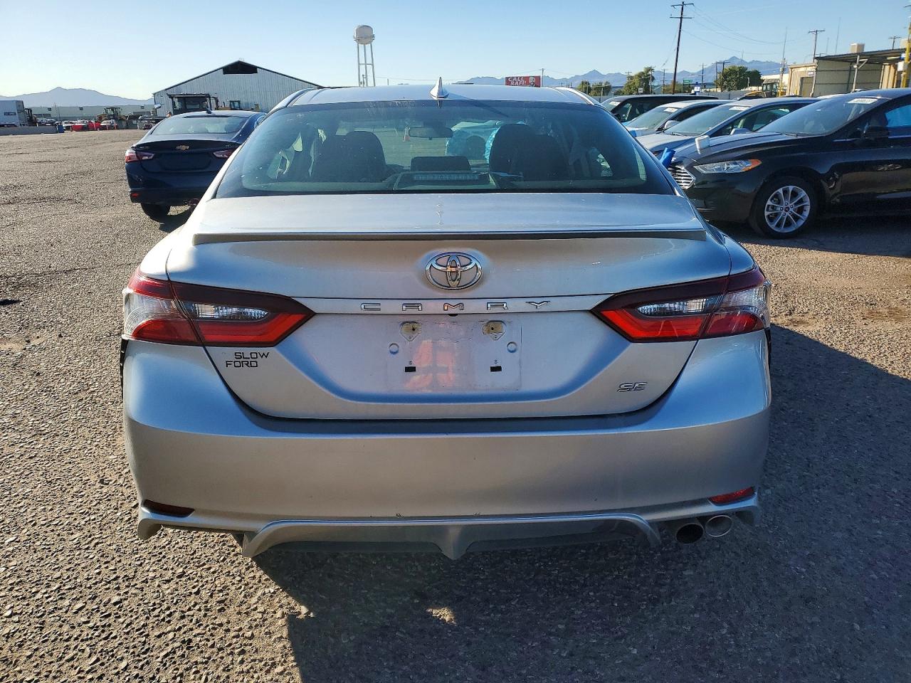 2021 TOYOTA CAMRY SE photo 6