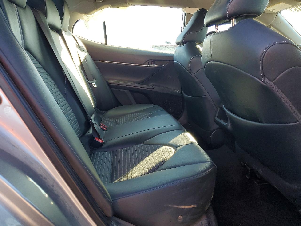 2021 TOYOTA CAMRY SE photo 10