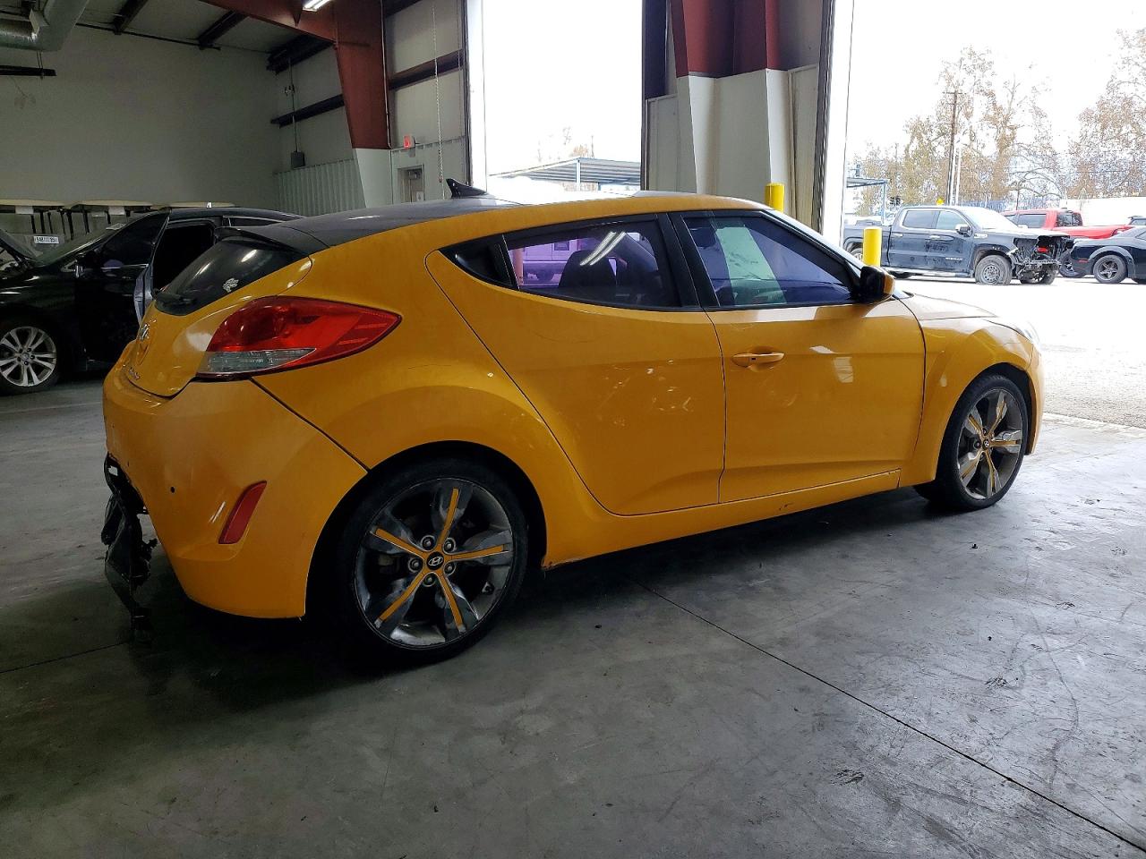 2012 HYUNDAI VELOSTER photo 3