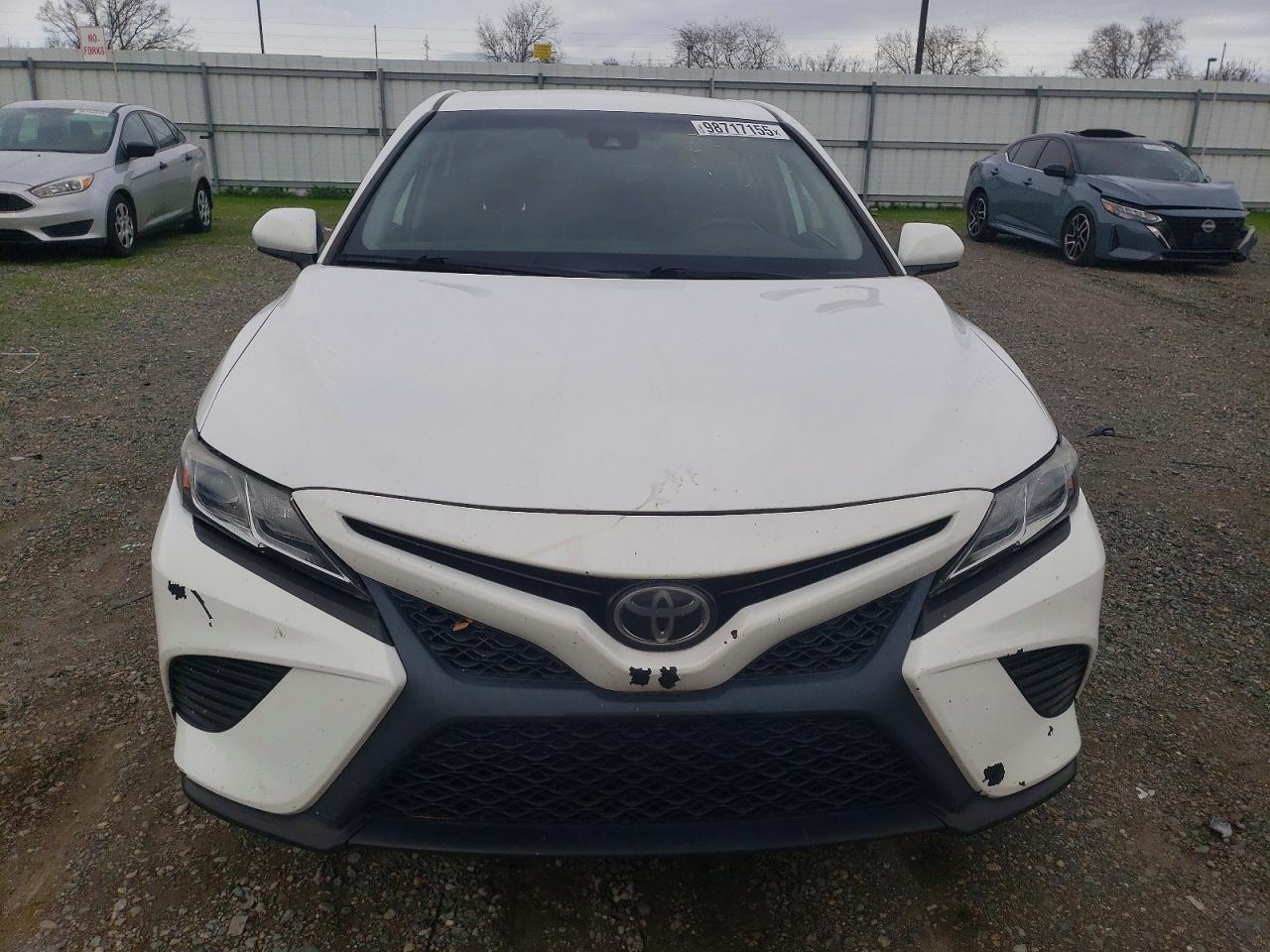 2019 TOYOTA CAMRY L photo 5