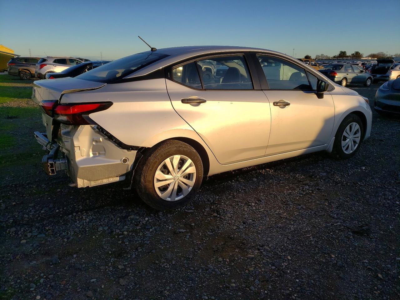 2025 NISSAN VERSA S photo 3