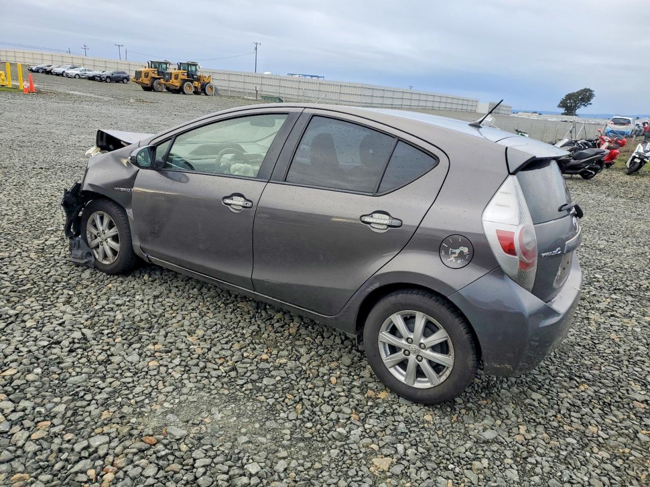 2012 TOYOTA PRIUS C photo 2