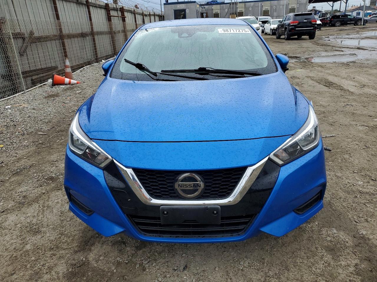 2021 NISSAN VERSA SV photo 5