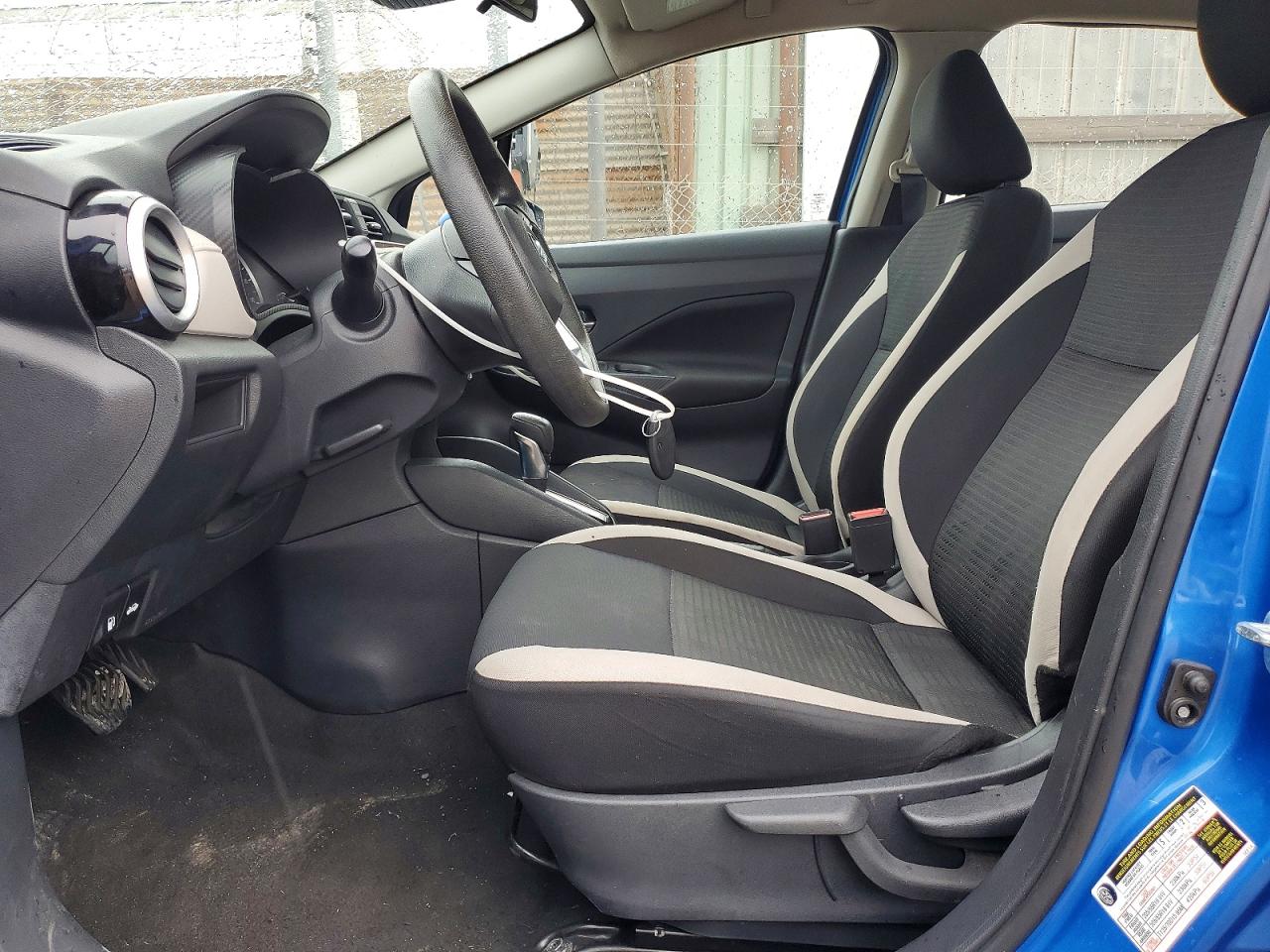 2021 NISSAN VERSA SV photo 7