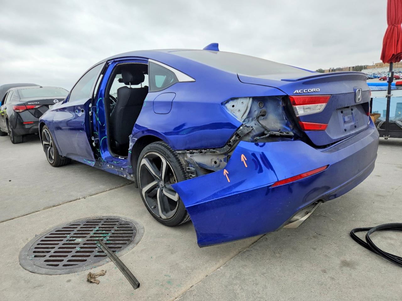 2018 HONDA ACCORD SPORT photo 2
