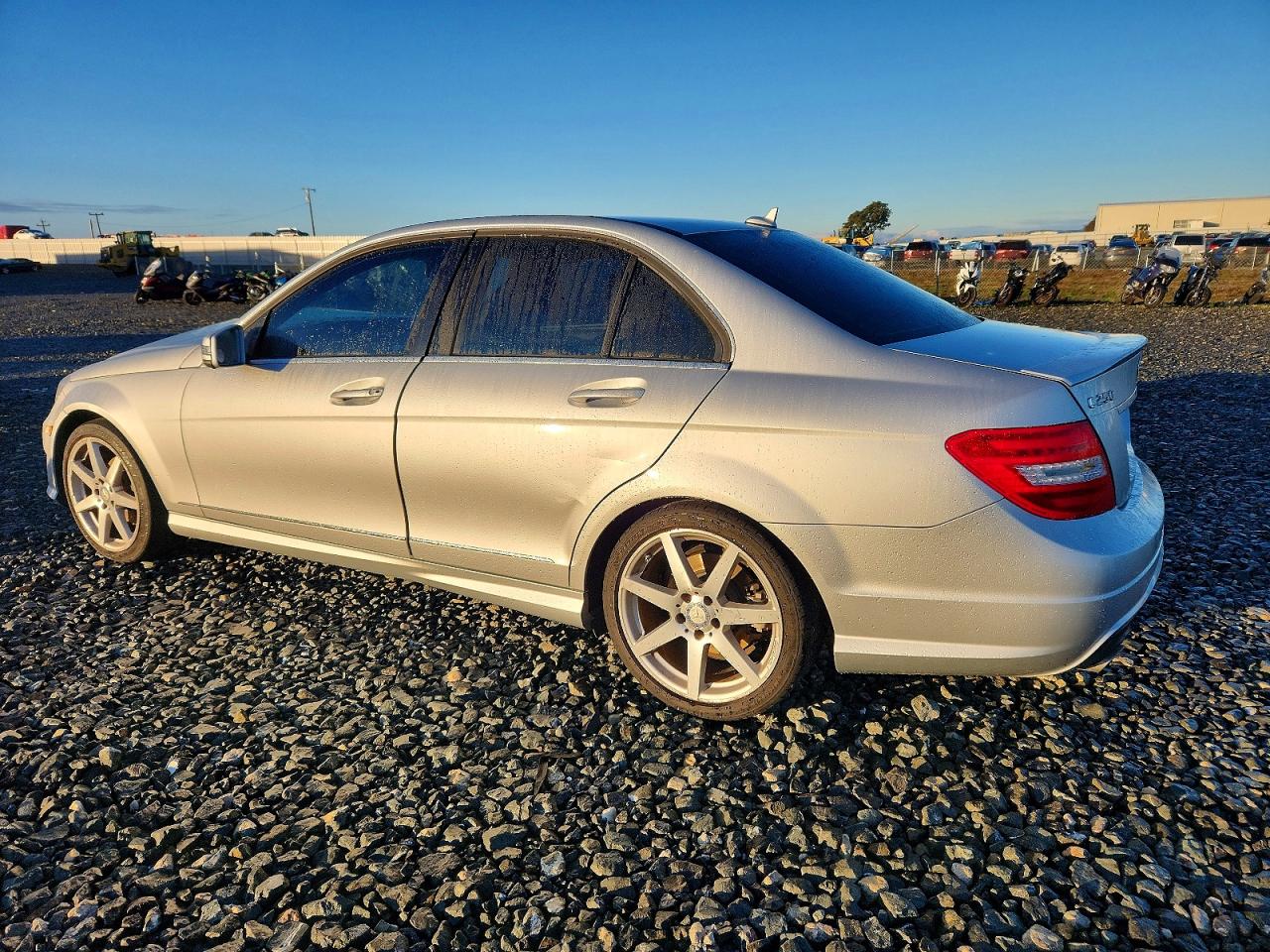 2014 MERCEDES-BENZ C 250 photo 2