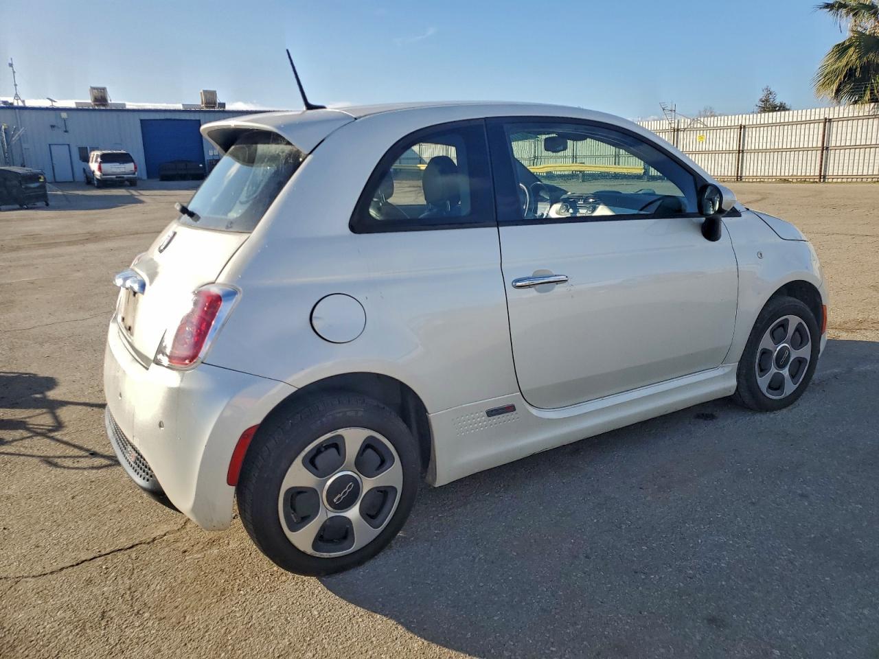 2015 FIAT 500 ELECTRIC photo 3