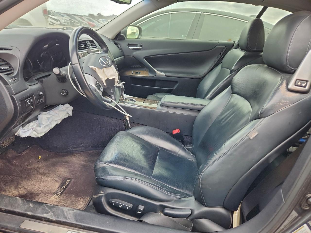 2011 LEXUS IS 250 photo 7