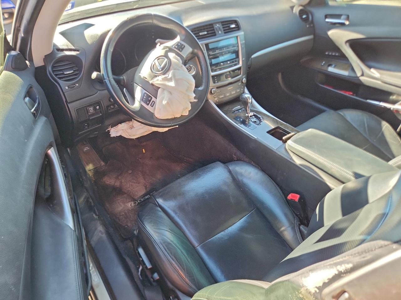 2011 LEXUS IS 250 photo 8