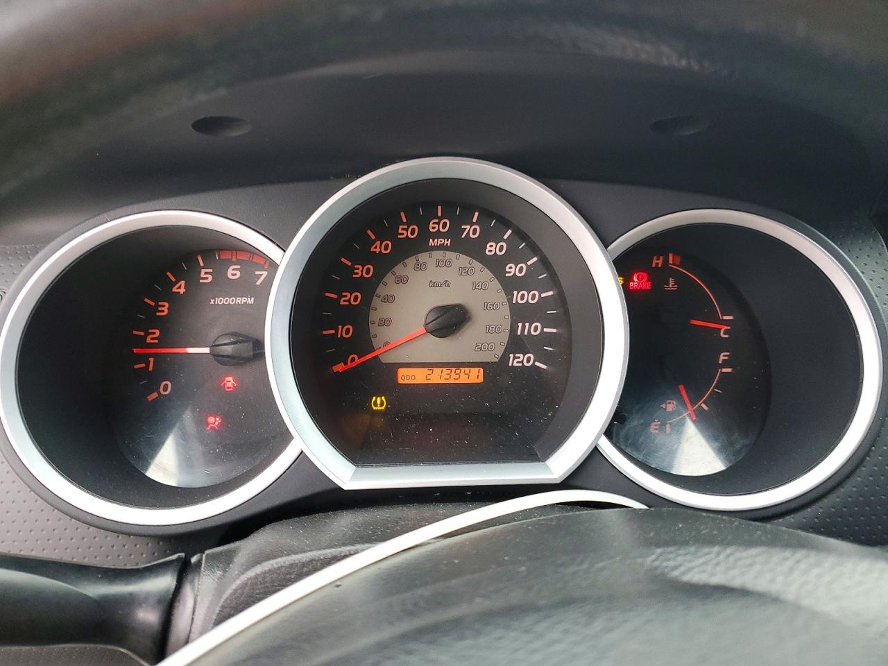 2006 TOYOTA TACOMA photo 9