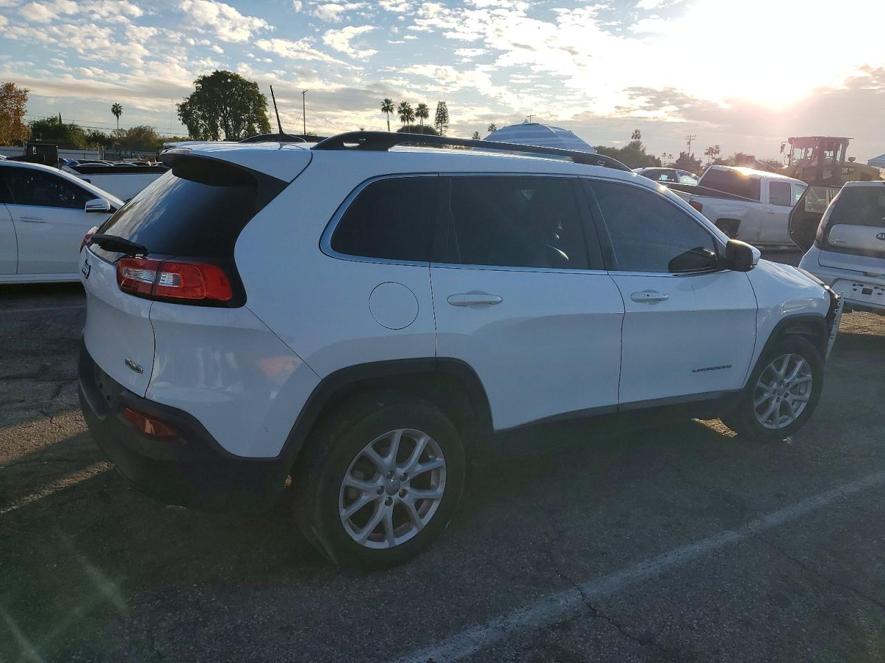 2018 JEEP CHEROKEE LATITUDE PLUS photo 3