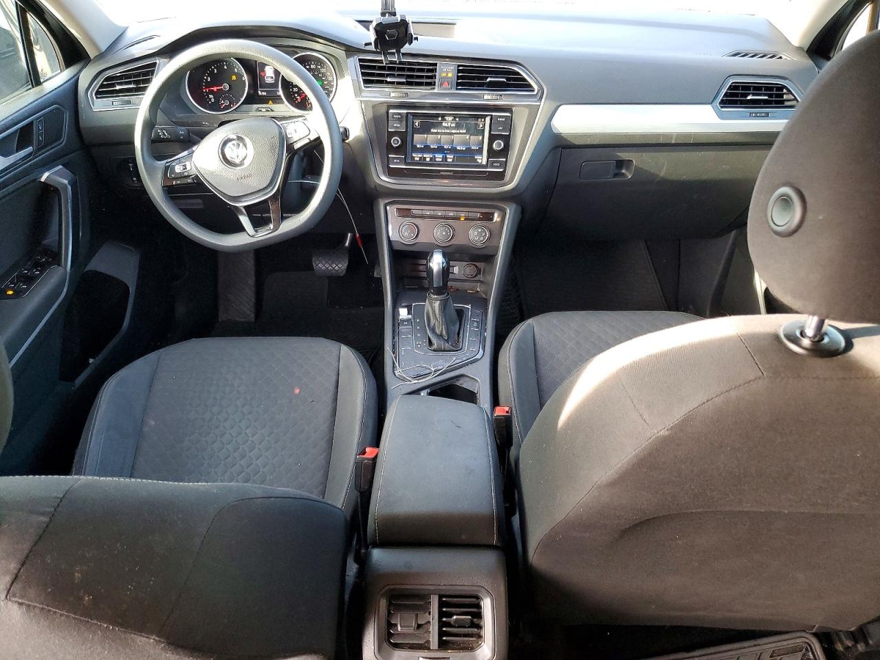 2021 VOLKSWAGEN TIGUAN S photo 8
