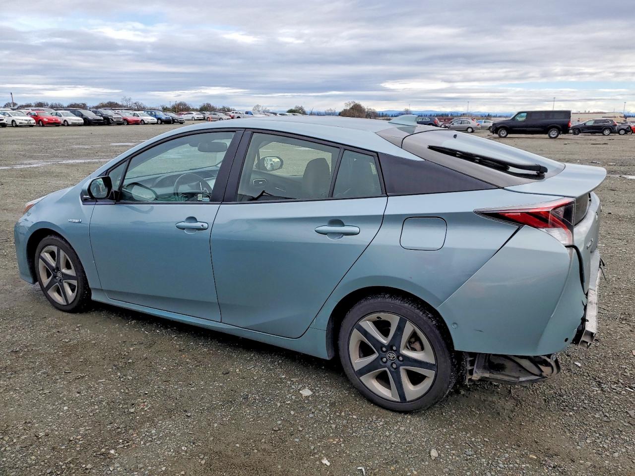 2018 TOYOTA PRIUS photo 2