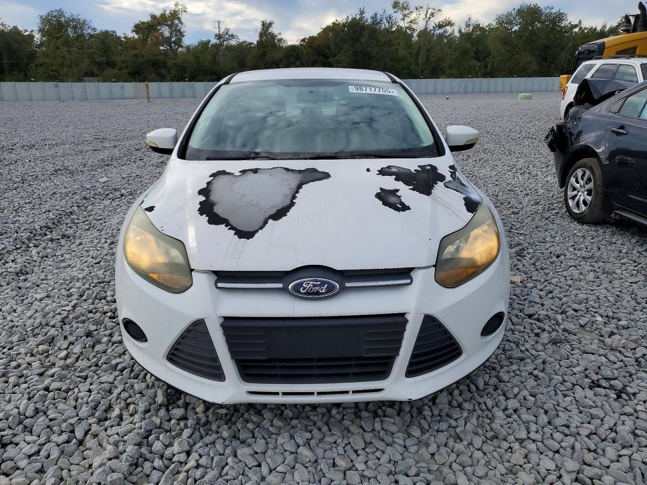 2013 FORD FOCUS SE photo 5