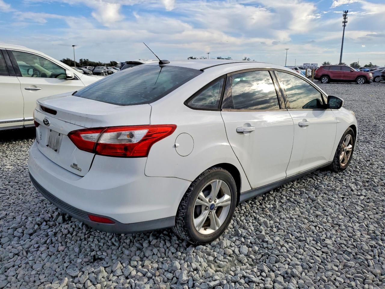 2013 FORD FOCUS SE photo 3