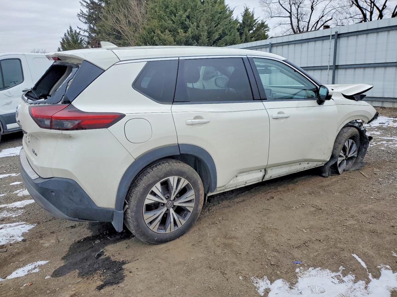 2021 NISSAN ROGUE SV photo 5