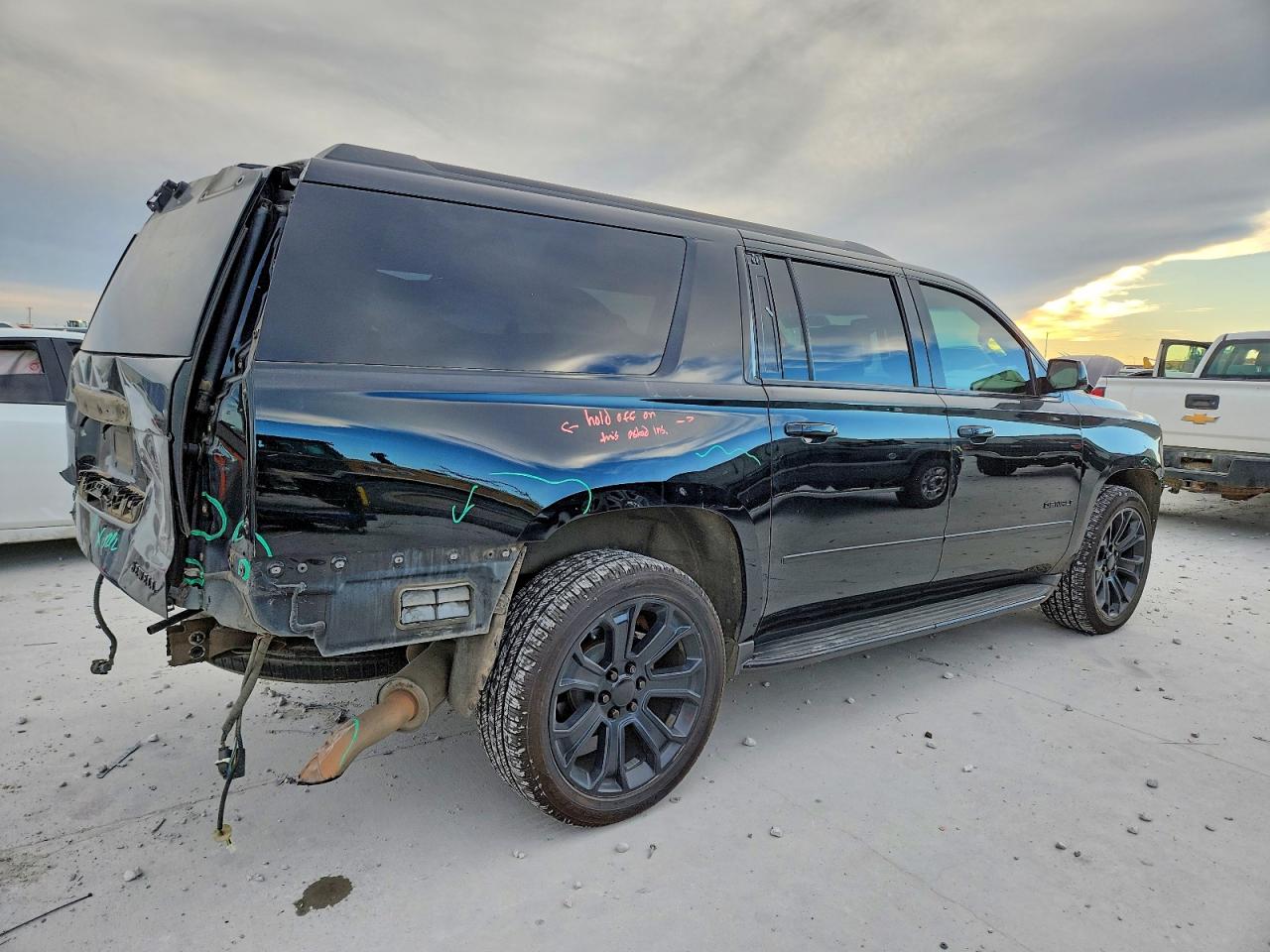 2015 GMC YUKON XL DENALI photo 3