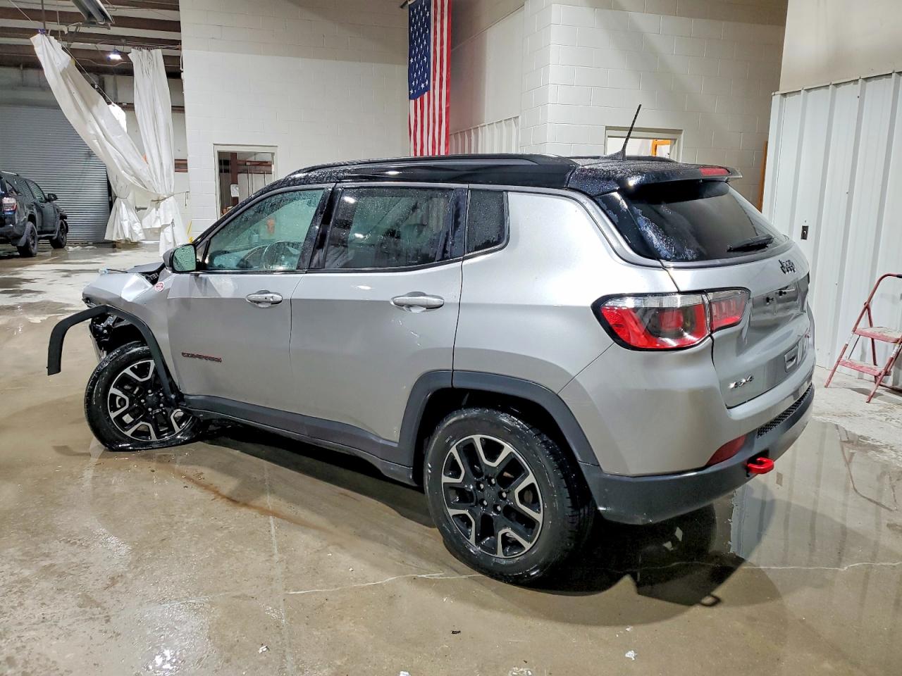 2019 JEEP COMPASS TRAILHAWK photo 2