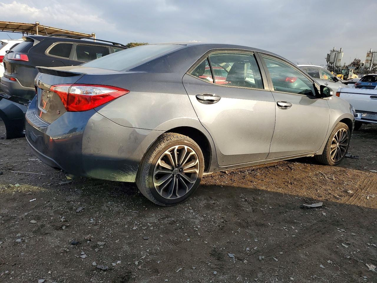2016 TOYOTA COROLLA L photo 3