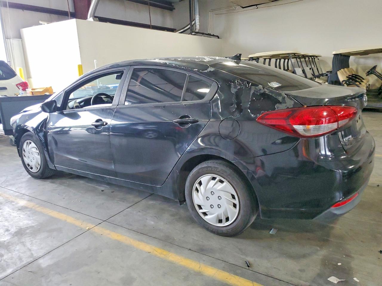 2017 KIA FORTE LX photo 2