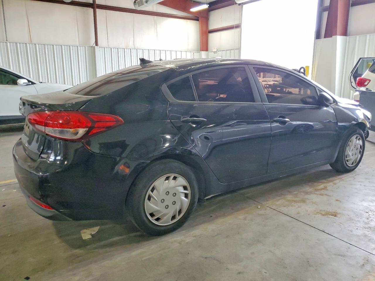 2017 KIA FORTE LX photo 3