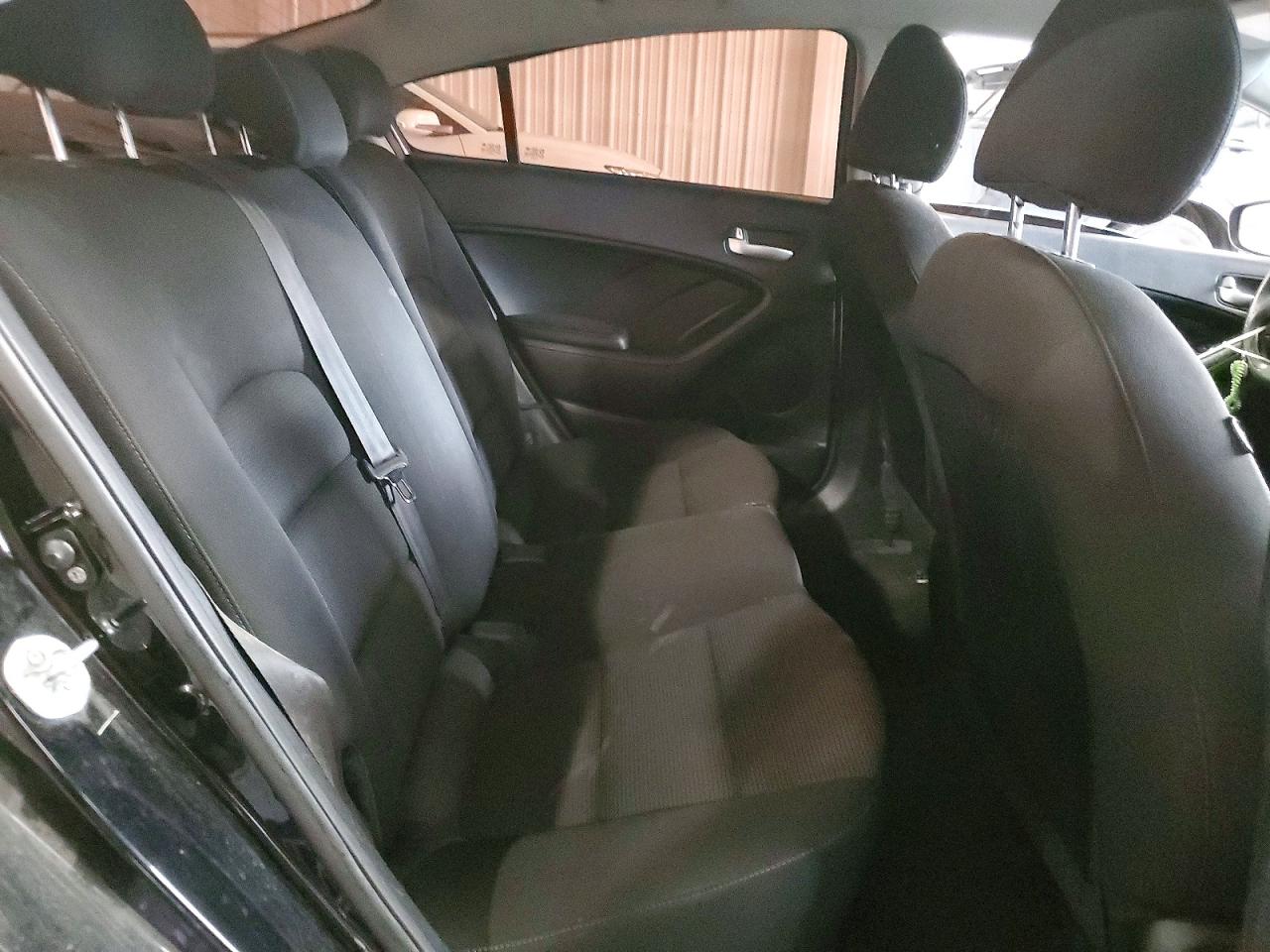 2017 KIA FORTE LX photo 10