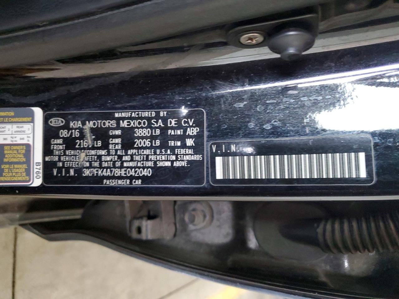 2017 KIA FORTE LX photo 12