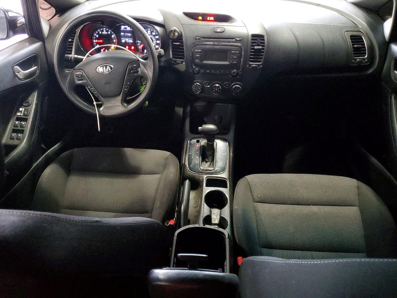 2017 KIA FORTE LX photo 8