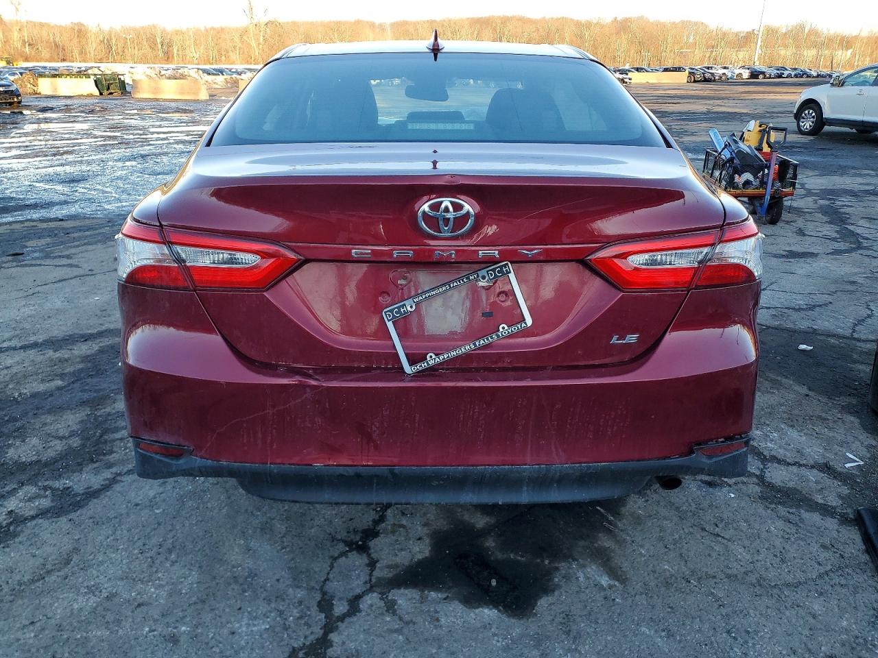 2020 TOYOTA CAMRY LE photo 6