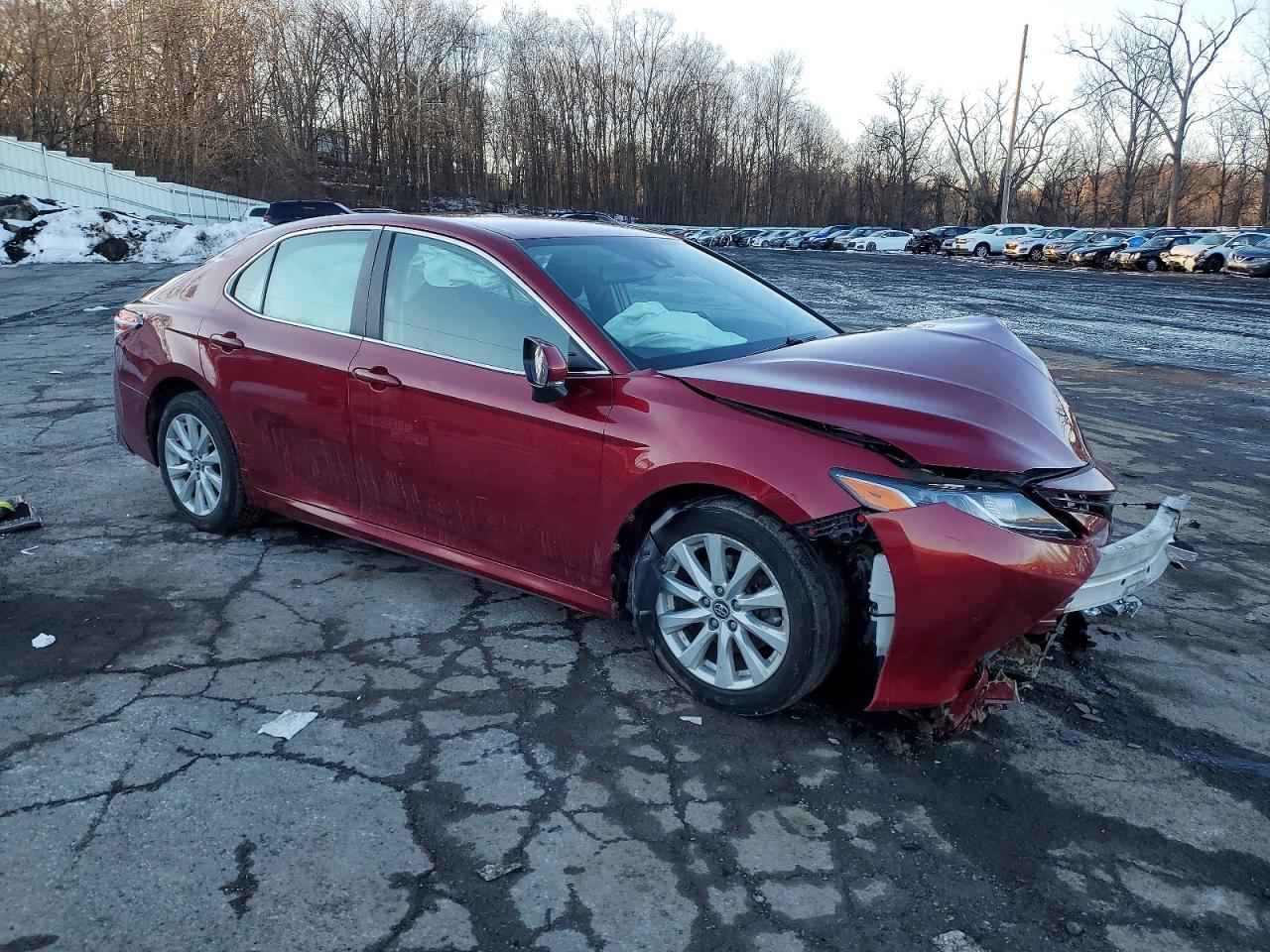 2020 TOYOTA CAMRY LE photo 4