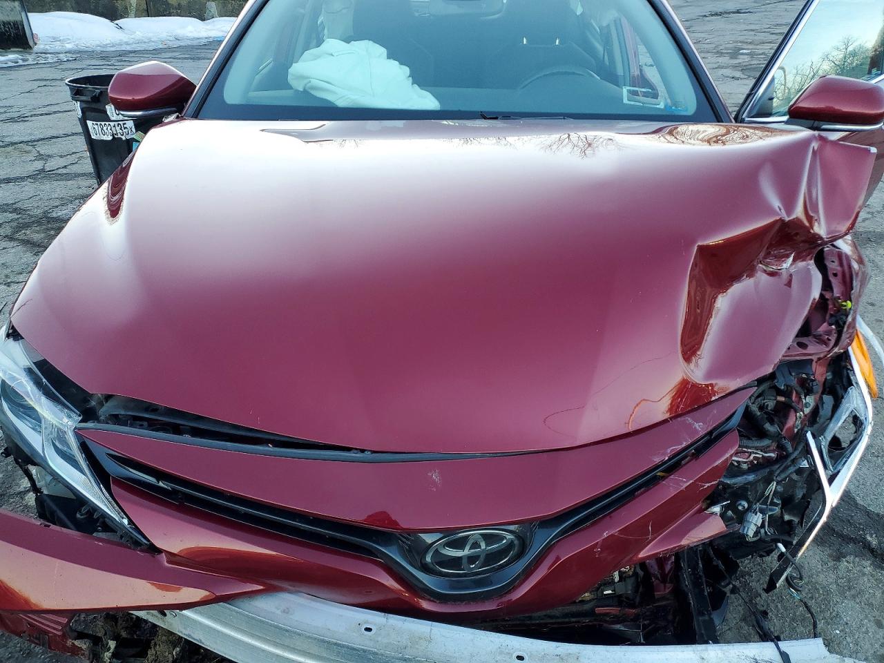 2020 TOYOTA CAMRY LE photo 11
