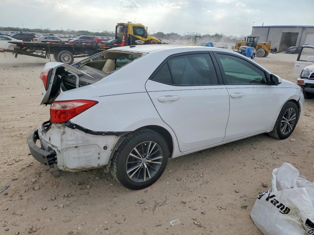 2018 TOYOTA COROLLA L photo 7