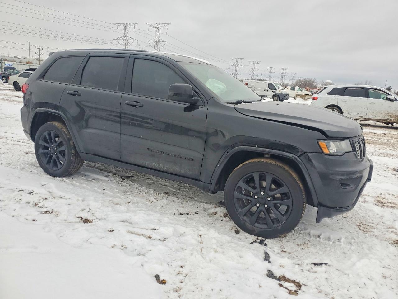 2019 JEEP GRAND CHEROKEE LAREDO photo 4