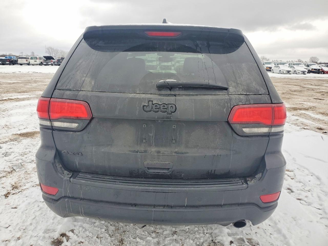 2019 JEEP GRAND CHEROKEE LAREDO photo 6